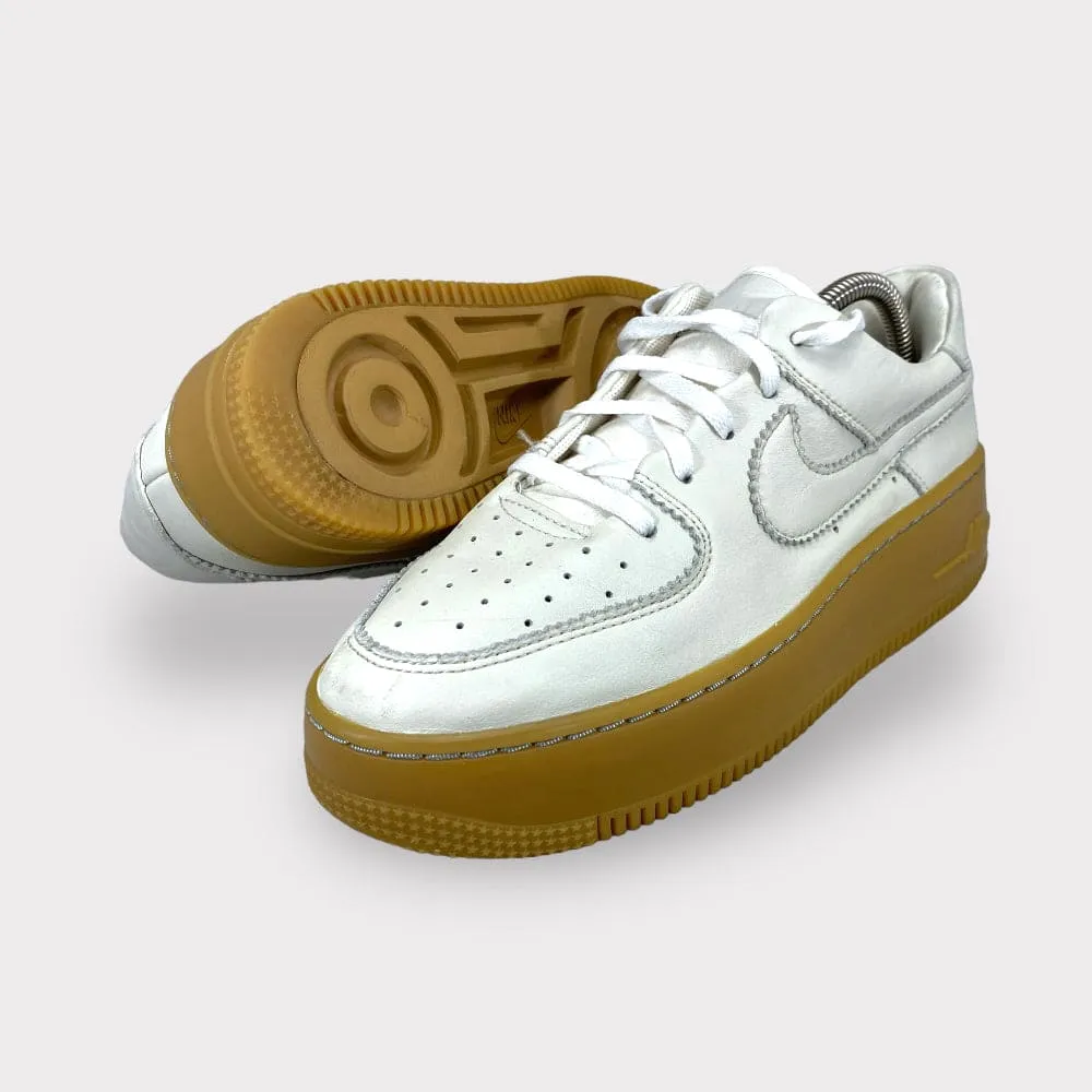 NIKE AIR FORCE 1 SAGE LOW LX 